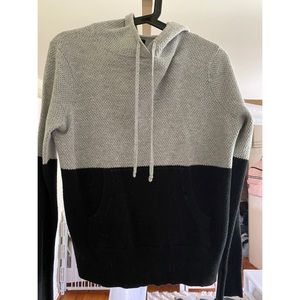 MOVING SALE ‼️Banana Republic sweater